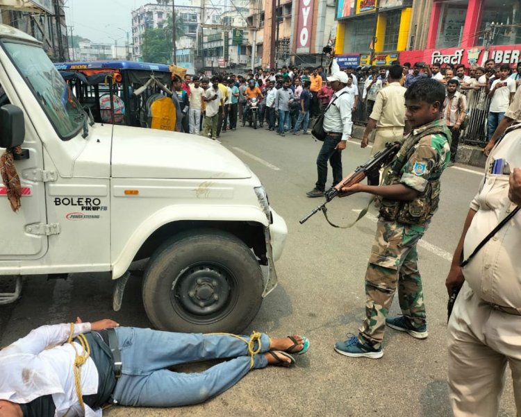 झारखंड: धनबाद बैंक मोड़ मुथुट फाइनेंस में डकैती का प्रयास, एनकाउंटर एक क्रिमिनल ढेर, दो अरेस्ट