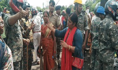 धनबाद: बीजेपी MLA ढुल्लू महतो और एक्स मिनिस्टर जलेश्वर महतो के समर्थकों में भिड़ंत, चार लोग घायल