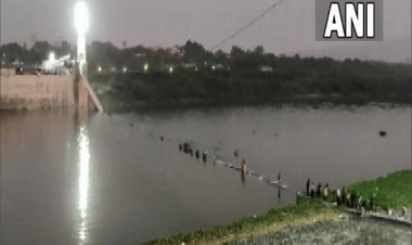 गुजरात : मोरबी के मच्छु नदी पर बना केबल पुल टूटने से 70  मौत, दर्जनों जख्मी
