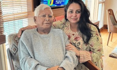 बिहार: लालू यादव को अपनी किडनी डोनेट करेंगी बेटी रोहिणी आचार्य, 24 नवंबर तक सिंगापुर जायेंगे RJD सुप्रीमो