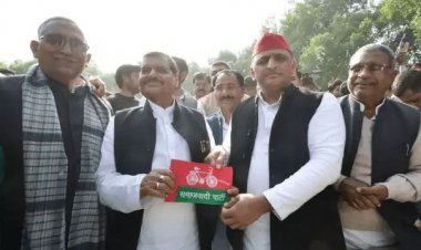 Mainpuri By-election Result: बहू डिंपल की जीत के दिन प्रसपा का सपा में विलय, SP में शामिल हुए शिवपाल यादव