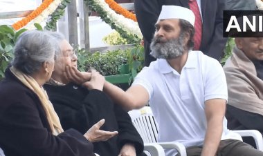 राहुल गांधी व सोनिया गांधी का प्यारा से वीडियो वायरल, मां के गालों को पकड़ बेटे ने यूं किया प्यार