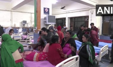 Jammu Kashmir: राजौरी में आतंकियों ने की अंधाधुंध फायरिंग, तीन नागरिकों की मौत, 10 घायल