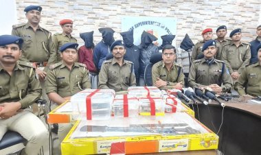 जमशेदपुर: बिजनसमैन के घर हुई 2.10 करोड़ की चोरी का खुलासा, मास्टरमाइंड भाई समेत चोर गैंग के छह अरेस्ट