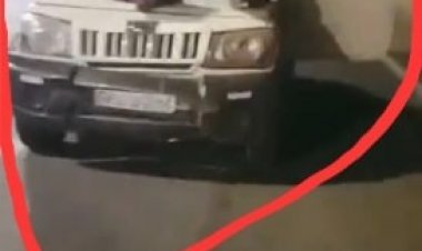 उत्तर प्रदेश: बोलेरो की बोनट पर बैठकर युवक-युवतियों का स्टंट