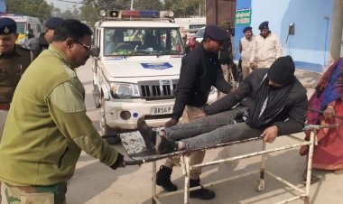 Bihar : अरवल में शराब तस्करों ने बैरियर तोड़ा, ASI पर चढ़ाई गाड़ी, ग्रामीणों ने पकड़कर जमकर की पिटाई