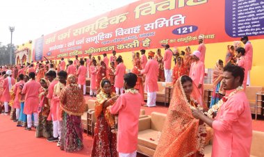 Dhanbad: सर्वधर्म सामूहिक विवाह समिति ने कराई 80 जोड़ो की शादी