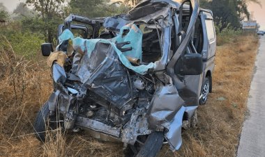 Maharashtra: मुंबई-गोवा हाईवे पर ट्रक व कार भीषण में टक्कर, नौ की मौत