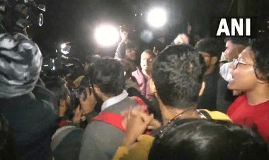 PM नरेंद्र मोदी पर बनी BBC की विवादित डॉक्युमेंट्री की स्क्रीनिंग को ले JNU में बवाल, स्टूडेंट्स पर पथराव