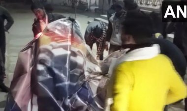 Pathan Film: भागलपुर में पठान फिल्म का विरोध, बैनर पोस्टर को फाड़े गये, आग लगाई