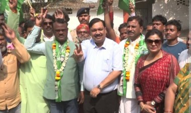 Dhanbad : JMM जिला कमेटी के पदाधिकारियों का जोरदार स्वागत