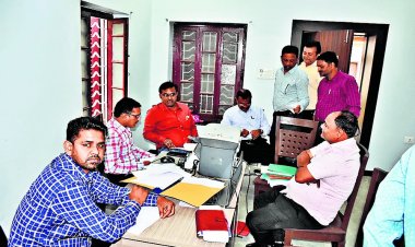 Jharkhand : शराब कारोबारी योगेंद्र तिवारी के देवघर और दुमका ठिकानों पर इनकम टैक्स सर्वे