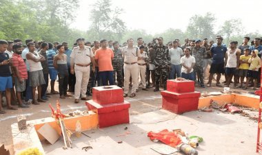 Jharkhand: बोकारो में असामाजिक तत्वों ने मंदिर में की तोड़फोड़, लोगों में आक्रोश