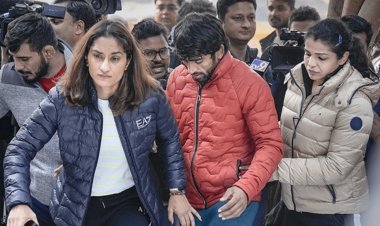 भारतीय कुश्ती संघ के अध्यक्ष बृजभूषण सिंह के खिलाफ सुप्रीम कोर्ट पहुंचीं महिला पहलवान, FIR दर्ज करने की मांग