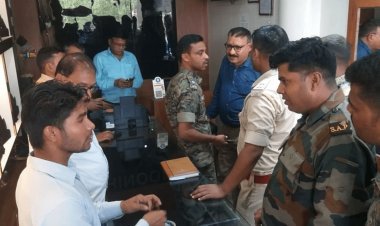 Ramgarh : पुलिस स्टेशन से 500 मीटर की दूरी ज्वेलरी शॉप में डकैती, 10 मिनट में 15 लाख की ज्वेलरी लूट लिये