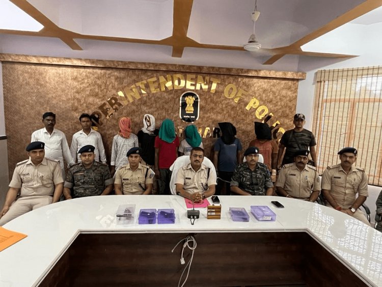 Jharkhand: लातेहार में बड़ी घटना की प्लानिंग विफल,  पुलिस ने PLFI के छह उग्रवादियों को किया अरेस्ट, आर्म्स जब्त