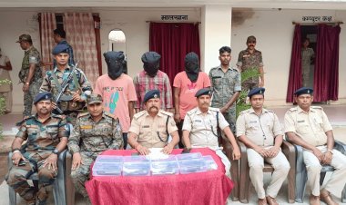 Jharkhand: पुलिस ने किया नक्सलियों को आर्म्स सप्लाई करने वाले गैंग का खुलासा, जखीरे के साथ तीन अरेस्ट