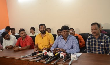 Dhanbad: रोजगार के बजाय पलायन को बढ़ावा दे रही है हेमंत सोरन गवर्नमेंट : ढुल्लू महतो