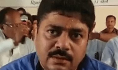 Bihar : मुजफ्फरपुर में जमीन कारोबारी आशुतोष शाही का मर्डर, दो बॉडीगार्ड को मारी गोली,राइफल भी लूटे