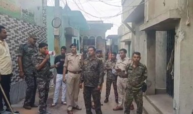 Gangs of Wasseypur Dhanbad: ढोल-नगाड़े और लाउडस्पीकर के साथ गैंगस्टर प्रिंस खान के घर पहुंची पुलिस, चिपकाया इश्तिहार