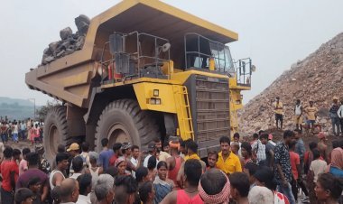Dhanbad: देव प्रभा आउटसोर्सिंग प्रोजेक्ट में होलपेक की चपेट में आने से दो की मौत, अक्रोशित लोगों ने किया तोड़फोड़