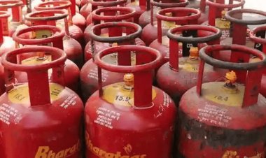 घरेलू  LPG  सिलेंडर आज से 200 रुपये सस्ता,  उज्ज्वला सिलेंडर पर अब कुल 400 रुपये की रियायत