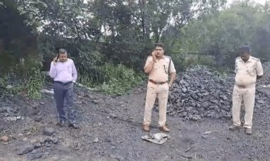 Dhanbad : इलिगल कोल कारोबार के खिलाफ पुलिस का एक्शन, गोविंदपुर में 300 टन कोयला एवं तीन ट्रक जब्त