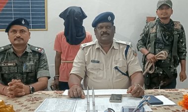 Jharkhand : गुमला पुलिस की बड़ी उपलब्धि, चौकीदार की मर्डर में शामिल पूर्व माओवादी सोमरा उरांव अरेस्ट