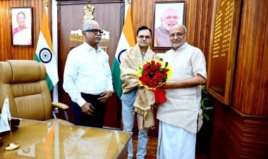 Jharkhand : डॉ नितिन मदन कुलकर्णी ने 30 हजार फीट उंचाई पर हवाई जहाज में बचाई बच्चे  की जान, गवर्नर ने किया सम्मानित