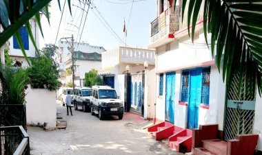 Jharkhand: देवघर-गोड्डा के दर्जनों ठिकानों पर इनकम टैक्स की रेड, लपेटे में आये कई लीडर