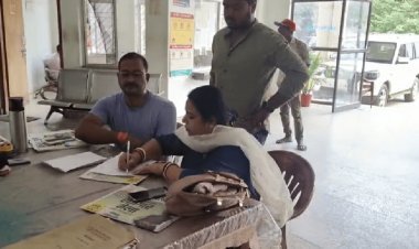 Dhanbad: कांग्रेस लीडर रणविजय सिंह के बेटे ने एक्स MLA के बेटा पर पिस्टल चमकाया, दूसरे पक्ष ने भी लगाया आरोप