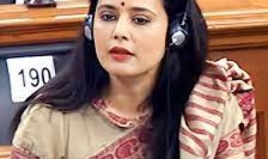 Cash For Query Case: टीएमसी लीडर Mahua Moitra को बड़ा झटका, कैश फॉर क्वेरी मामले में रद्द हुई लोकसभा की सदस्यता