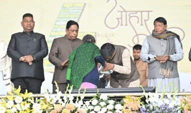 Jharkhand: अब आदिवासी परिवार के लोगों को अब 50 साल में मिलेगी वृद्धावस्था पेंशन,CM हेमंत सोरेन ने किया एलान