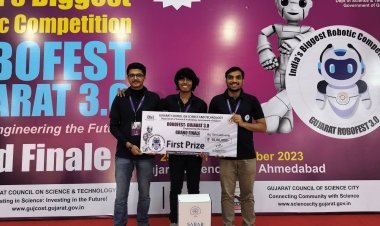 Dhanbad: IIT ISM के स्टूडेंट्स ने बनाया पहले अनोखा Robot,गुजरात से जीत लाये 10 लाख का प्राइज