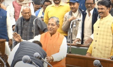 Bihar: नंद किशोर को सर्वसम्मति से चुना गया स्पीकर, Tejashwi Yadav ने स्पीकर के छू लिए पैर