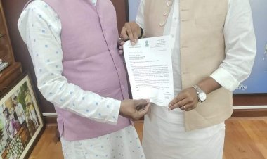 धनबाद में एयरपोर्ट निर्माण की के मांग को ले नागरिक विमानन मंत्री से मिले ढुल्लू महतो