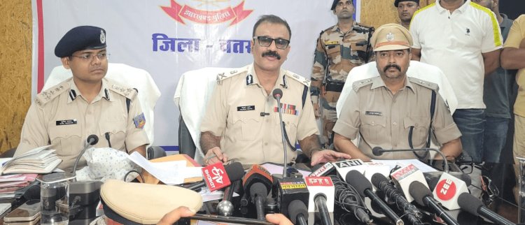 Jharkhand: चतरा में पुलिस और टीएसपीसी के बीच एनकाउंटर, दो उग्रवादी ढेर, एक अरेस्ट