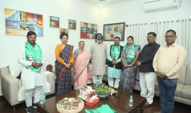 Jharkhand Assembly Elections 2024: BJP और आजसू के कई नेता हुए JMM में शामिल