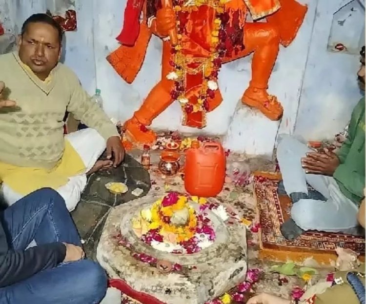 Uttar Pradesh: संभल में 46 साल बाद खुला मंदिर का ताला, सैकड़ों श्रद्धालुओं ने किये दर्शन-पूजन