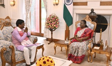 धनबाद MP ढुलु महतो राष्ट्रपति से मिले, रामराज मंदिर के वार्षिकोत्सव में शामिल होने का दिया निमंत्रण