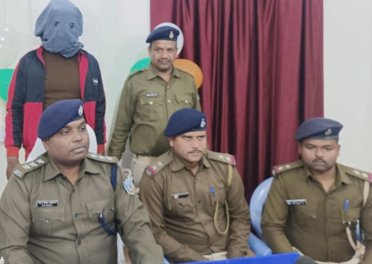 Dhanbad: रेलवे में नौकरी देने के नाम पर लाखों की ठगी करने वाले को निरसा पुलिस ने किया गिरफ्तार