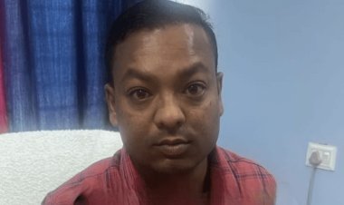 Jharkhand : चतरा में ACB की बड़ी कार्रवाई, 10 हजार रुपये घूस लेते सिमरिया SDO ऑफिस का कंप्यूटर ऑपरेटर  अरेस्ट