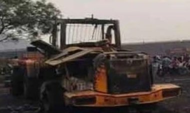 Jharkhand: हजारीबाग में क्रिमिनलों का तांडव, CCL की न्यू बिरसा प्रोजेक्ट में पेलोडर मशीन जलाया, फायरिंग में स्टाफ जख्मी