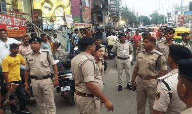 Bihar: बिहार की राजधानी में पटना बड़ी वारदात, ADG के सामने बीच रोड में लोगों की भीड़ पर फायरिंग