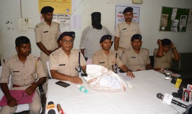 Dhanbad:धनबाद में दो किलो गांजा किया बरामद , पुलिस ने एक तस्कर को दबोचा