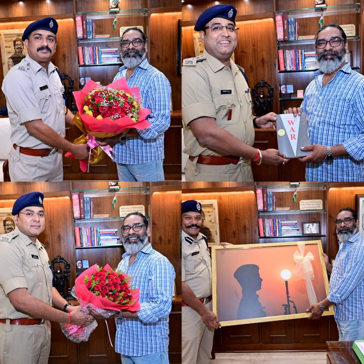 Jharkhand : CM हेमंत सोरेन से नव पदस्थापित DC, IG, DIG व SP ने की मुलाकात