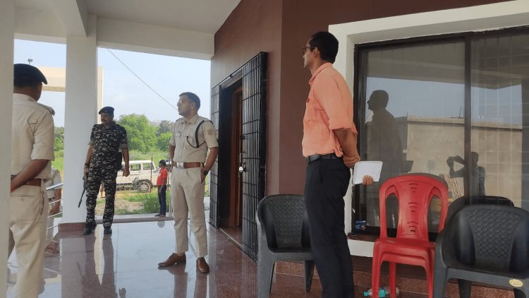 Dhanbad : एसएसपी ने किया नवनिर्मित बरवाअड्डा पुलिस स्टेशन बिल्डिंग का निरीक्षण, जल्द शिफ्ट करने का निर्देश