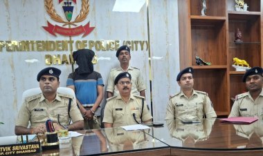 Dhanbad : देवघर के आस्तिक गैंग का गुर्गा बरवाअड्डा में अरेस्ट, पिस्टल और गोली बरामद