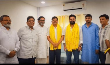 Bihar: बिहार विधानसभा चुनाव से पहले प्रशांत किशोर हुए और मजबूत, एक्स IPS और भोजपुरी स्टार जनसुराज में शामिल