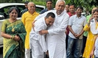 Bihar : नीतीश कुमार के बेटे निशांत कुमार 44 साल वर्ष के हो गये,  जन्मदिन महावीर मंदिर में किया रुद्राभिषेक 